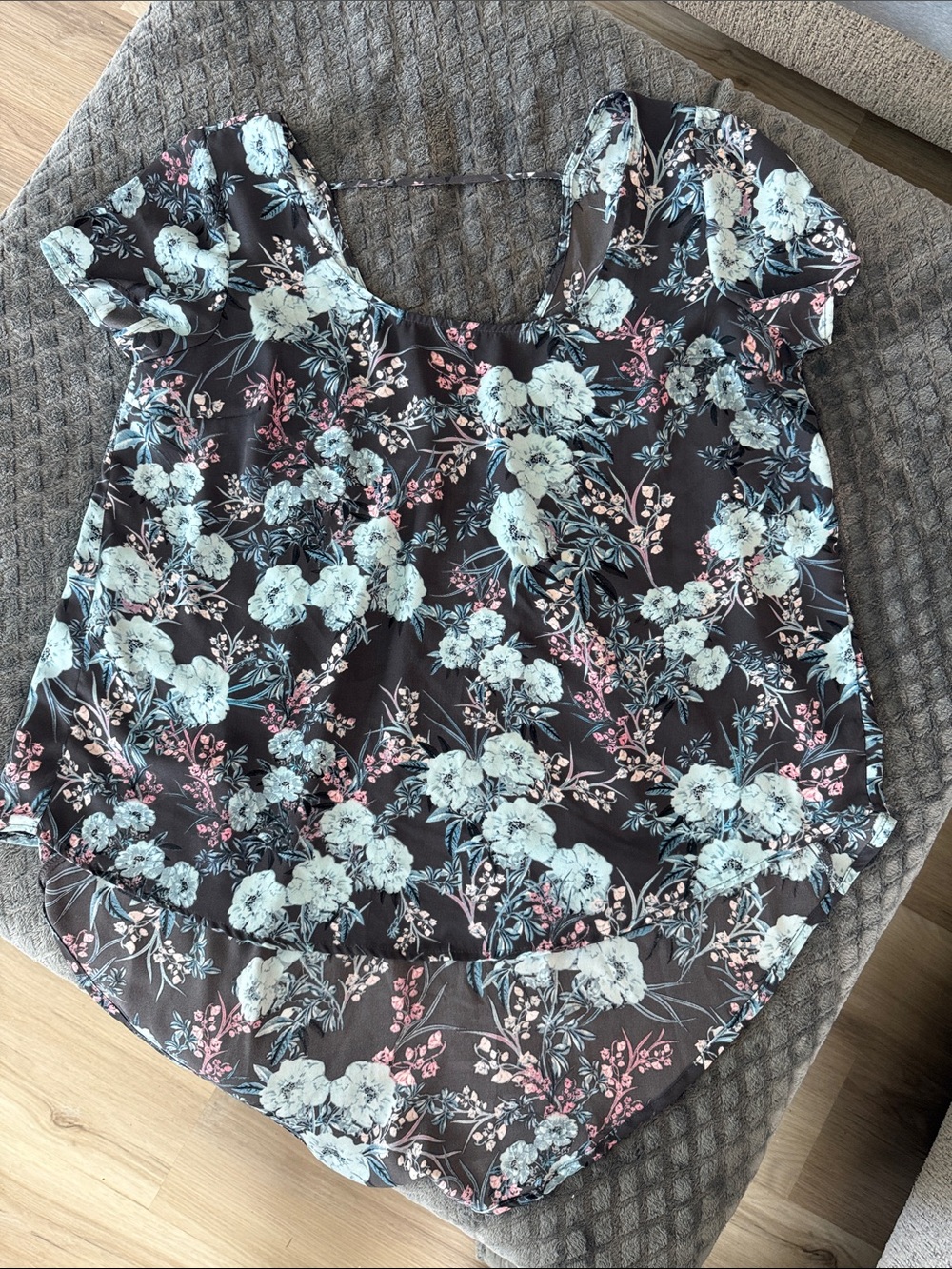 torrid Gray Floral Scoop Neck Blouse with Mint & Pink Accents